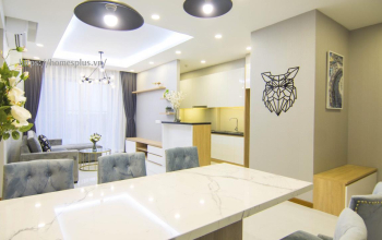 Cho thuê căn hộ 2 phòng ngủ Vinhomes Central Park nội thất trắng sáng