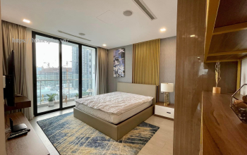 Cho thuê căn hộ 3 phòng ngủ Vinhomes Golden River vòng cung view trực diện sông toà Aqua 3