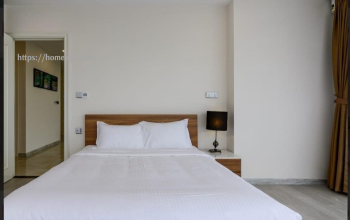 Cho thuê căn hộ 3 phòng ngủ Vinhomes Golden River trực diện view sông, full nội thất leasing 