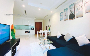 Cho thuê căn hộ Vinhomes Central Park 2 phòng ngủ toà Landmark 5 full nội thất