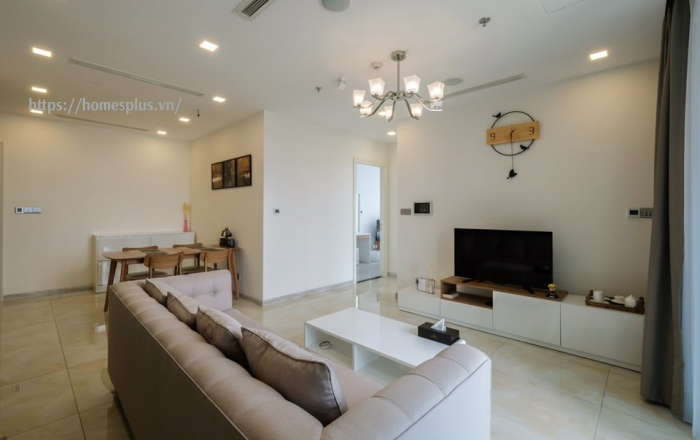 Cho thuê căn hộ 2 phòng ngủ Vinhomes Golden River tòa Aqua 1 vòng cung view LM81