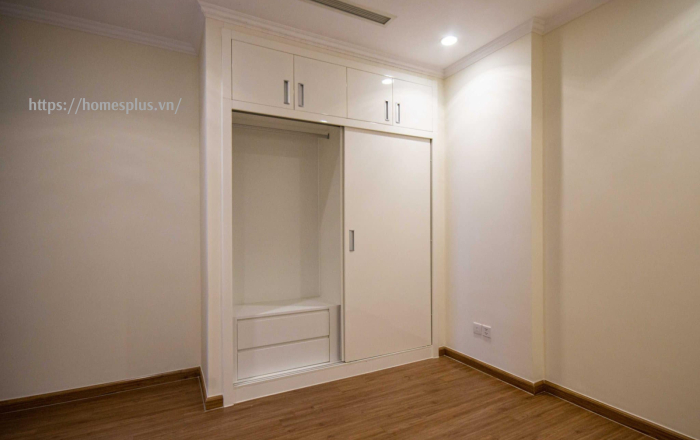 Bán căn hộ 3 phòng ngủ Vinhomes Central Park  tòa Landmark 3 nhà trống giá tốt