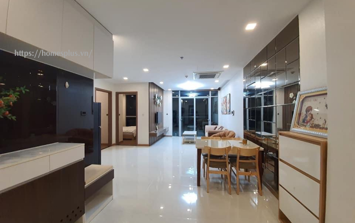 Cho thuê căn hộ 2 phòng ngủ Vinhomes Central Park toà Park 7 view thành phố siêu đẹp 