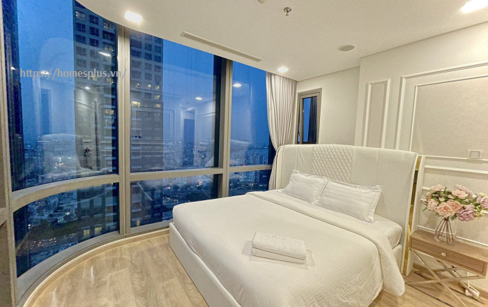 Cho thuê căn hộ 2 phòng ngủ Landmark 81 view đẹp, nội thất sang trọng