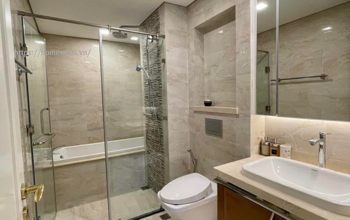 Cho thuê căn hộ 3 phòng ngủ Vinhomes Golden River vòng cung view trực diện sông toà Aqua 3