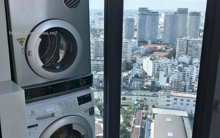 Bán căn hộ 2 phòng ngủ layout đẹp Vinhomes Golden River