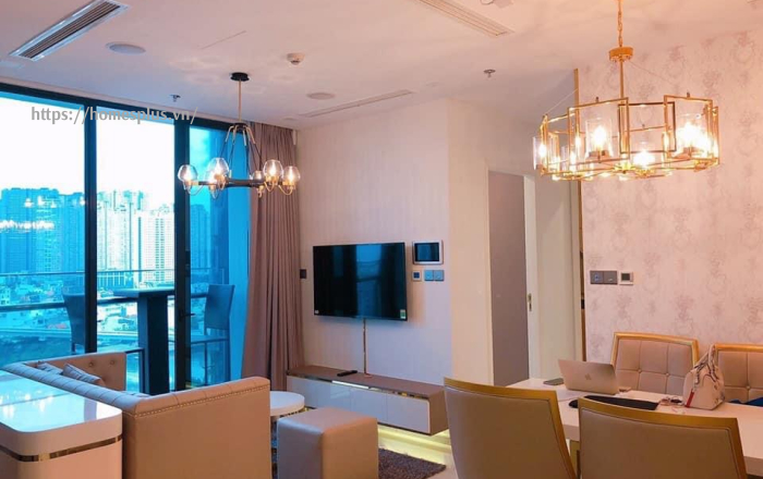 Bán căn hộ 2 phòng ngủ view LM81 toà Aqua 1 Vinhomes Golden River